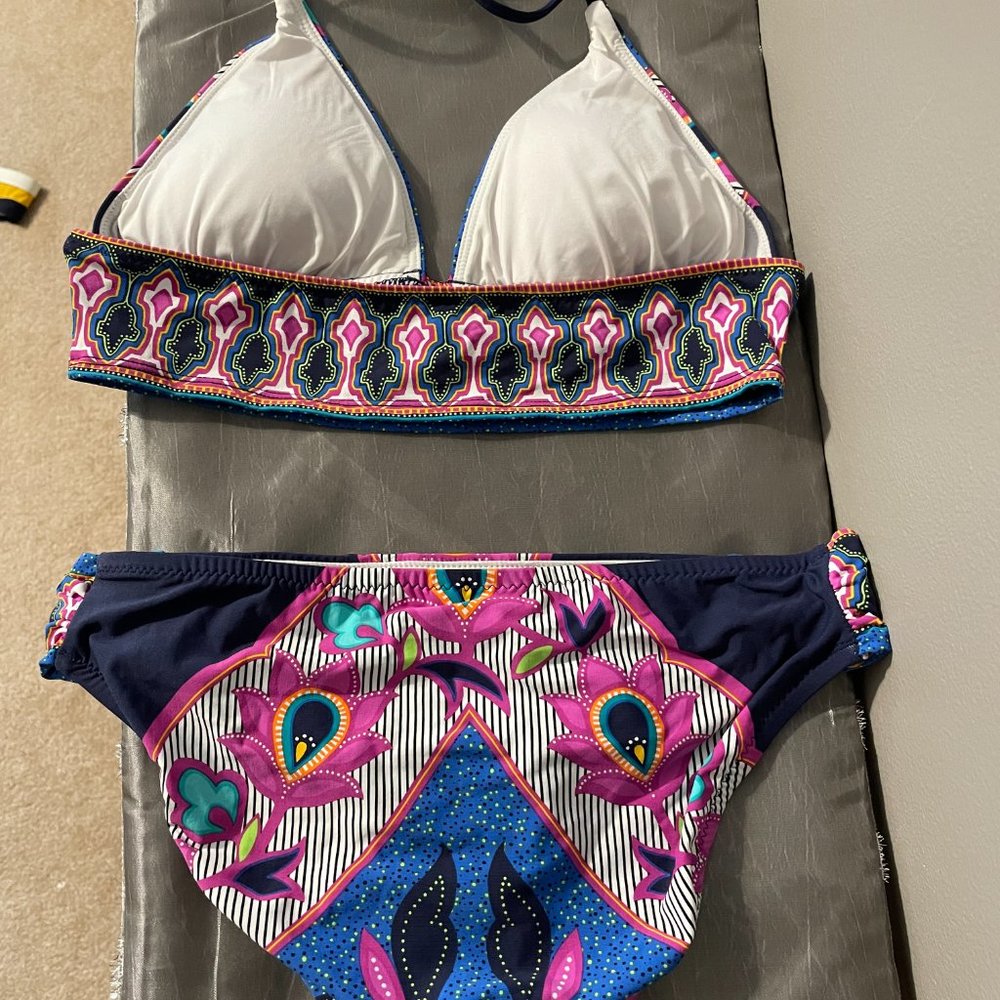 Trina Turk Sri Lanka Bikini - Picture 5 of 5